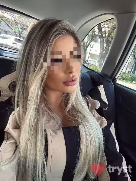 Escort Zoe Lee in Chicago, IL