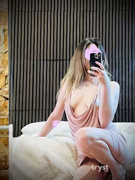 Escort/Massage Alexandra in Chicago, IL