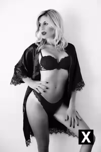 Escort/Massage Chloe Belle / Upscale Blondie Chloe in Little Rock, AR